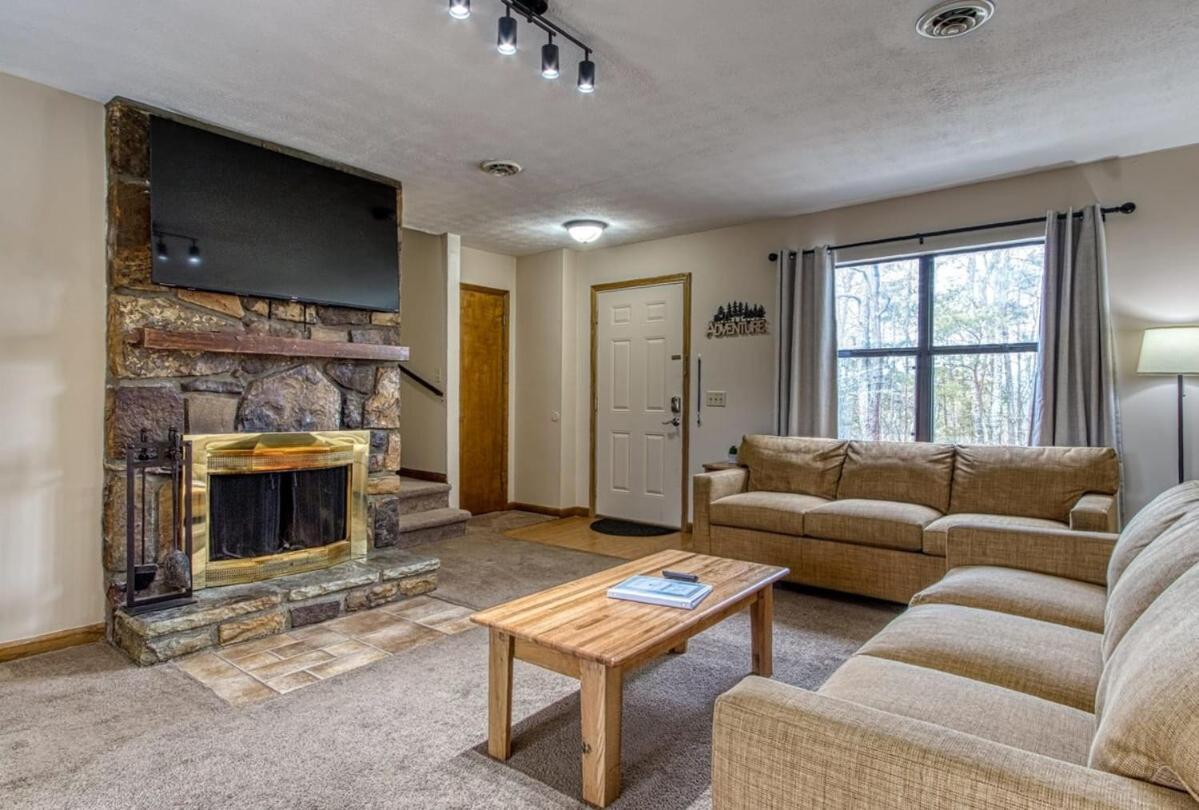 Pinecrest Townhomes-1King-2Queen Unit-Updated Пиджен-Фордж Экстерьер фото