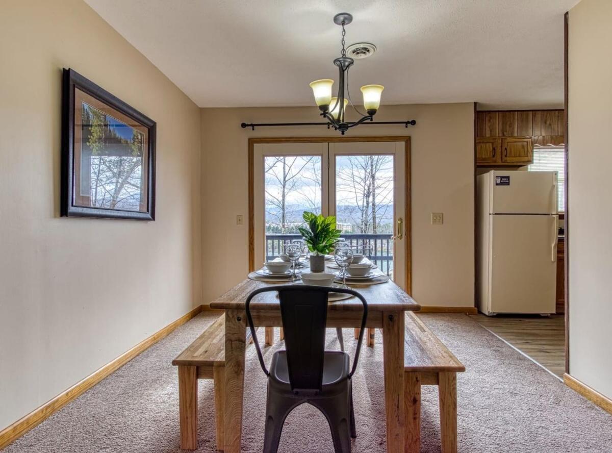 Pinecrest Townhomes-1King-2Queen Unit-Updated Пиджен-Фордж Экстерьер фото
