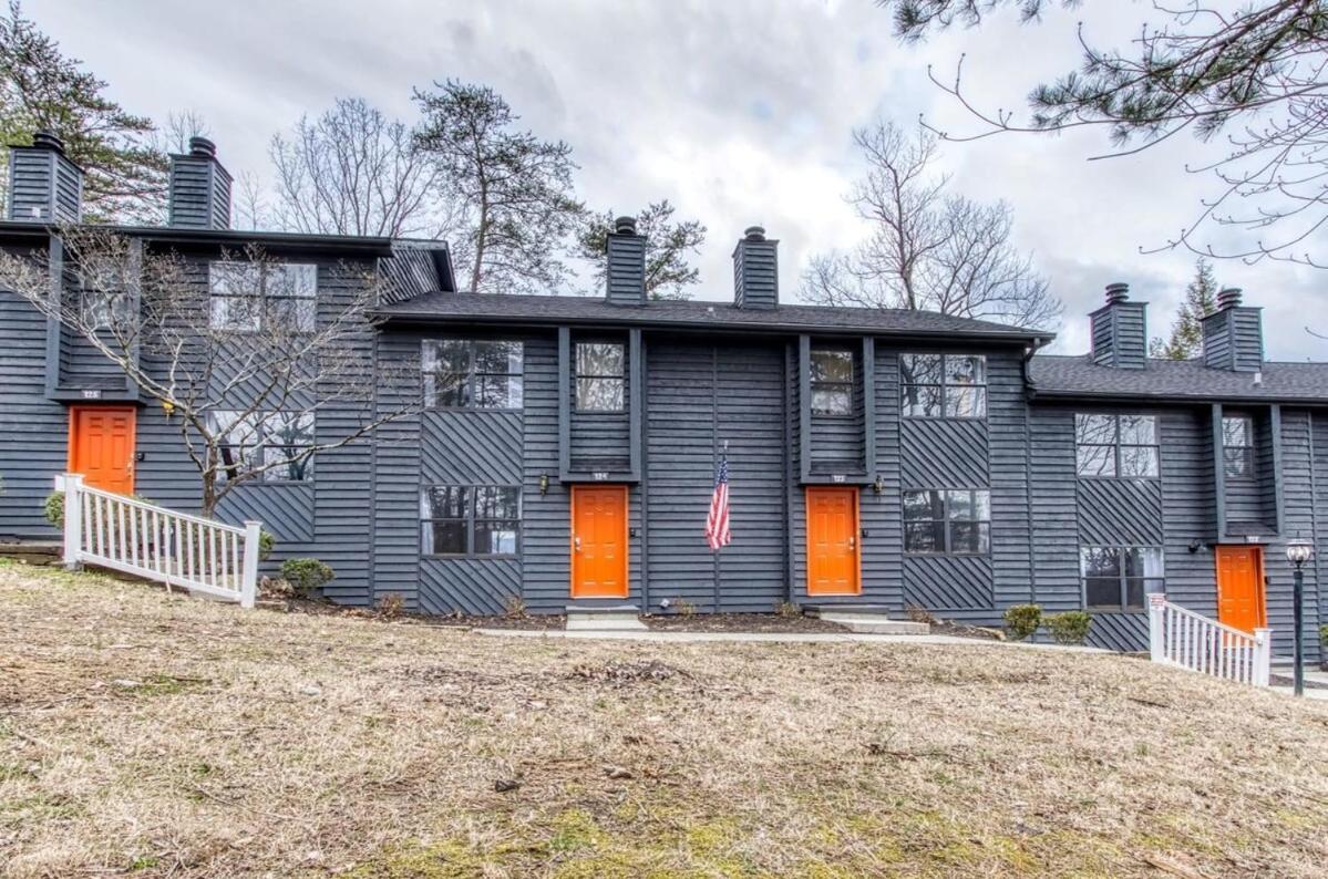 Pinecrest Townhomes-1King-2Queen Unit-Updated Пиджен-Фордж Экстерьер фото