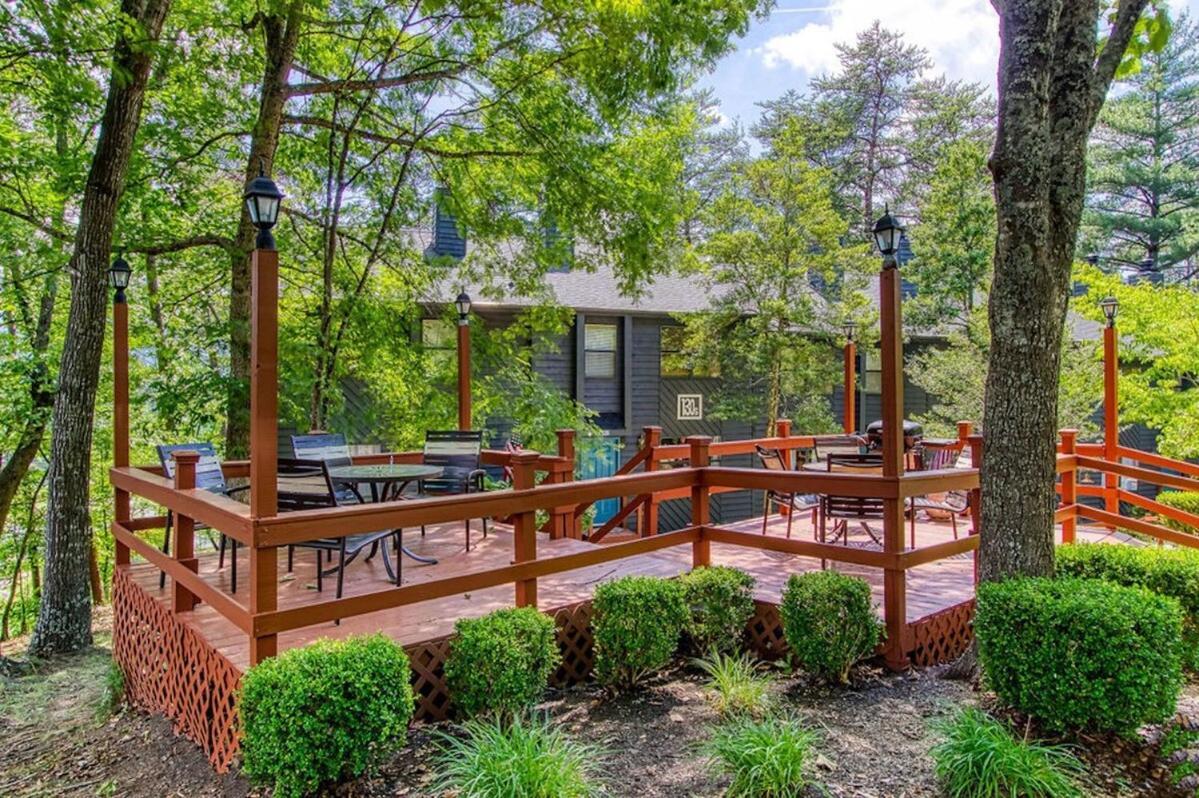 Pinecrest Townhomes-1King-2Queen Unit-Updated Пиджен-Фордж Экстерьер фото